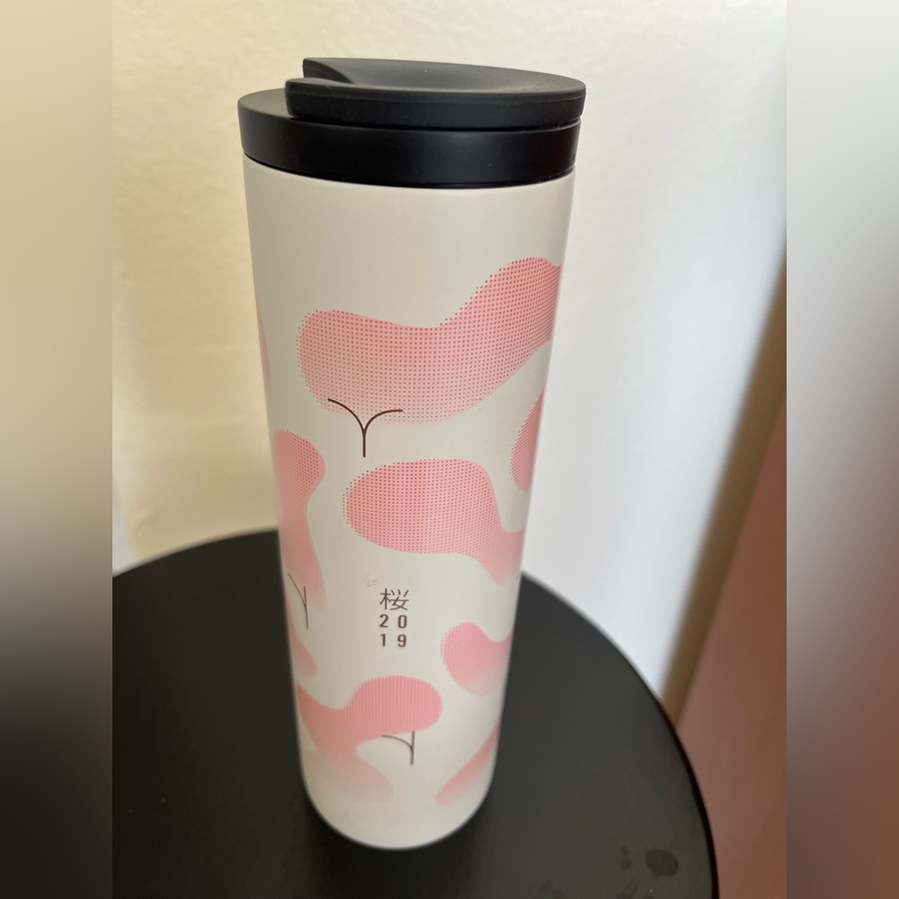Rare collectors Starbucks 2019 Tokyo Sakura Collection tumbler NEW